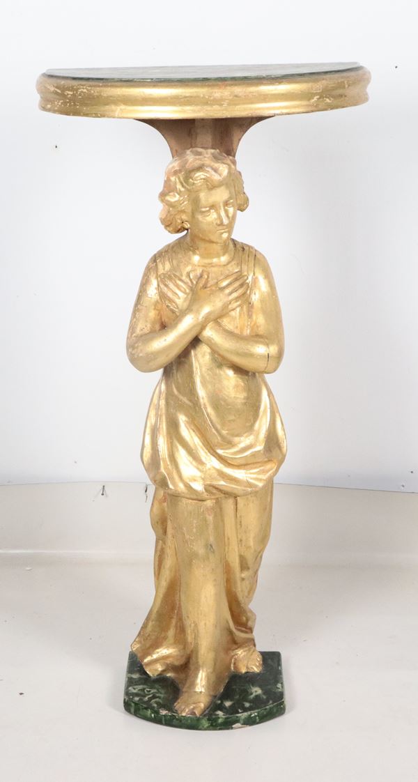 "Vestale", scultura in legno dorato e intagliato, sormontata da mensola semitonda