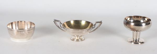 Lot in silver metal of a small cup marked Sambonet, a small cup with handles and a small round bowl marked Christofle (3 pcs.)