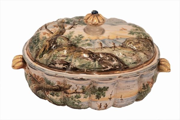 Zuppiera in maiolica smaltata Castelli