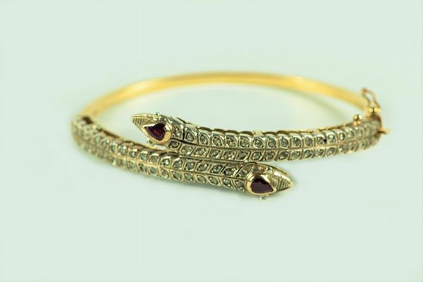 &quot;Snake&quot; shaped women&#39;s bracelet