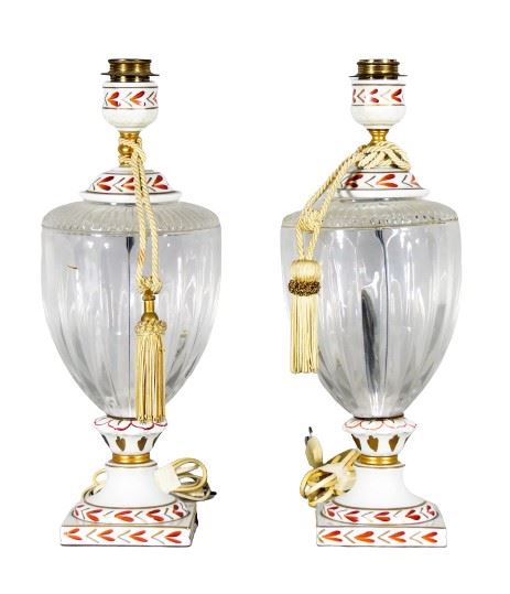 Pair of amphora-shaped lamps