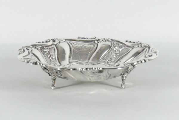 Round silver centerpiece (Gr. 320)