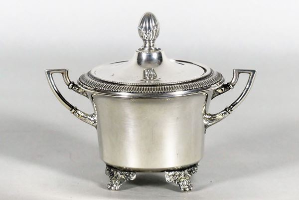 Sugar bowl in silver with two handles. 200 gr