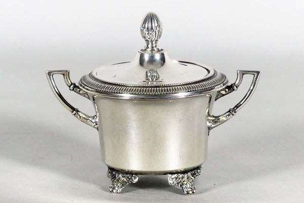 Sugar bowl in silver with two handles. 200 gr