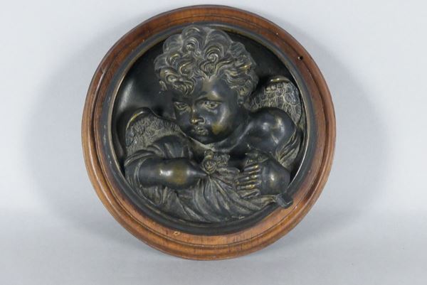 Small round plaque &quot;Angel with dove&quot;