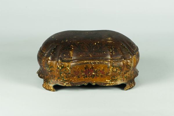 Venetian box in lacquered wood