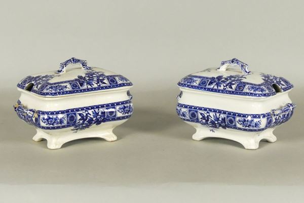 Pair of English earthenware gravy boats