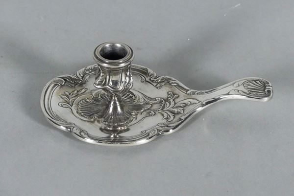 Silver metal lie