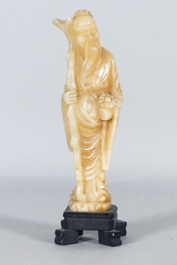 Chinese sculpture &quot;Santone&quot; in agate