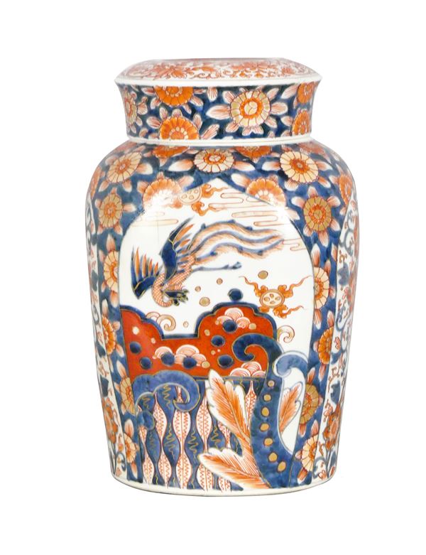 Japanese vase in Imari porcelain