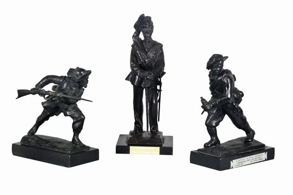 Three &quot;Bersaglieri e Artigliere&quot; sculptures in patinated bronze