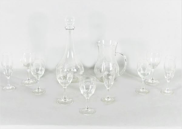 Crystal glasses set with engraved flowers (38 pcs)  (1940s - 1950s)  - Auction Time auction - Furniture, Silver, Meissen Porcelain, Miscellanea and Chandeliers - Gelardini Aste Casa d'Aste Roma