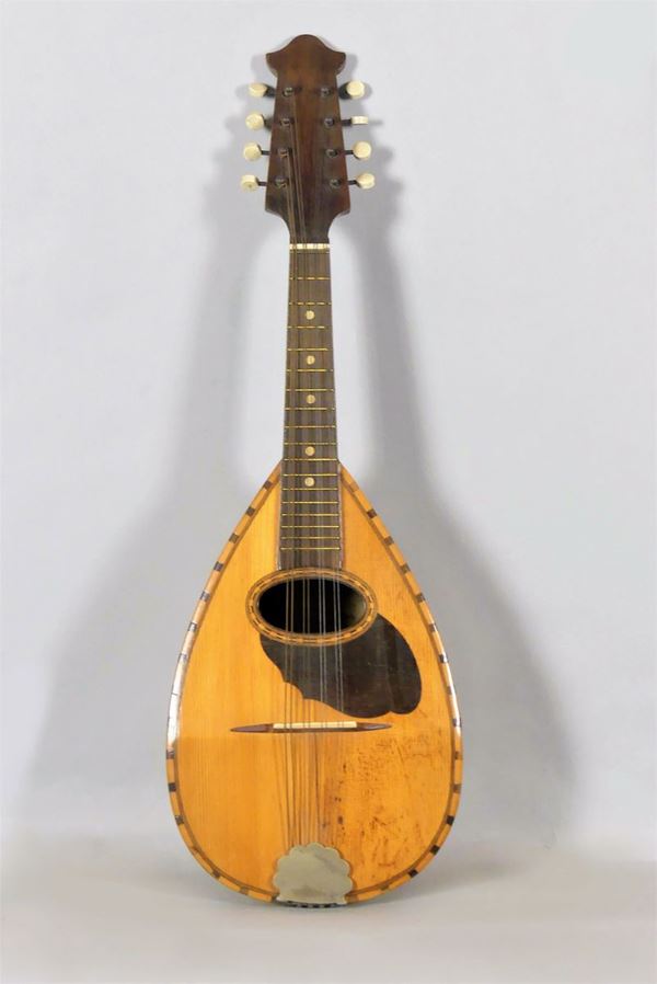 Mandolin with cherry wood case