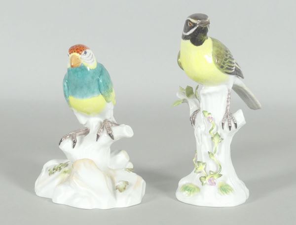 Due piccole sculture &quot;pappagallo e uccellino&quot; in porcellana Meissen