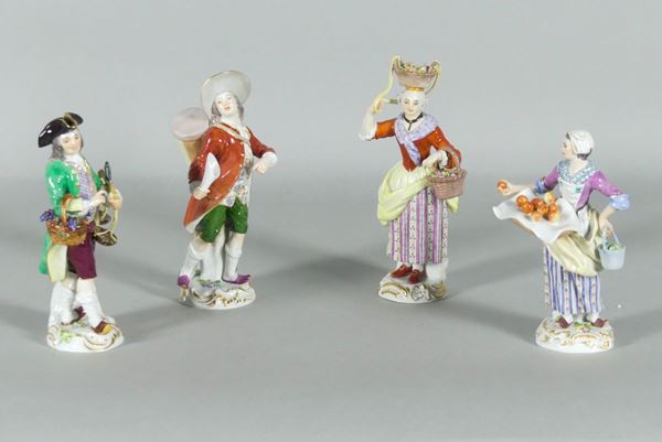 Four small sculptures &quot;Peddlers&quot; in Meissen porcelain