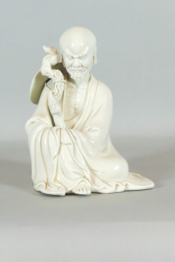 "Santone" scultura in porcellana White Cina smaltata