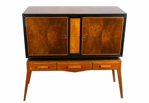 Dec&#242; Bar Cabinet in walnut, walnut and cherry