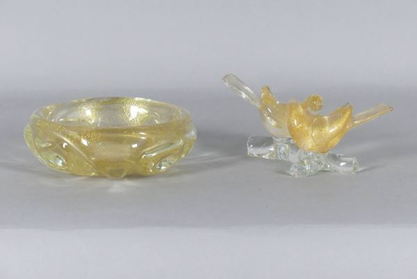 Ashtray and group of two birds in sandblasted Murano glass
