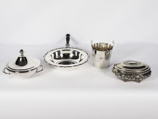 Lot in silver metal (4 pcs)