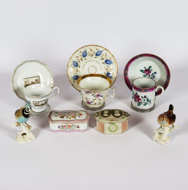 Polychrome porcelain lot (7 pcs)