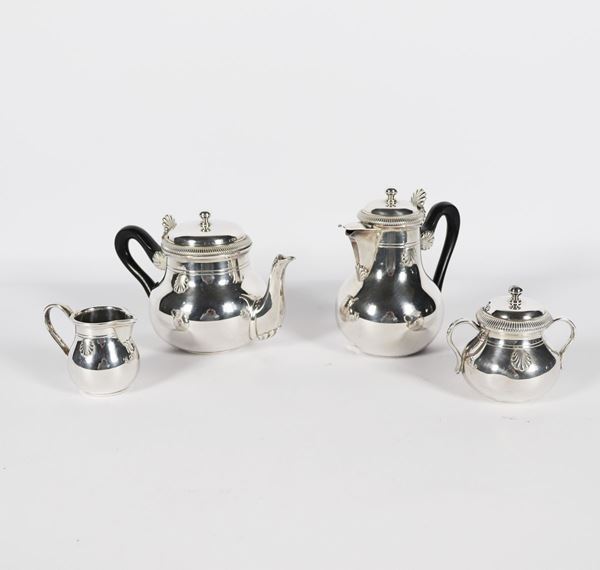 Servizio Francese da tè e caffè in argento (4 pz). Gr. 1070