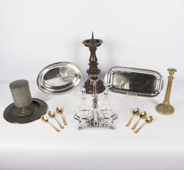 Lot in silver metal, bronze and pewter (13 pcs)