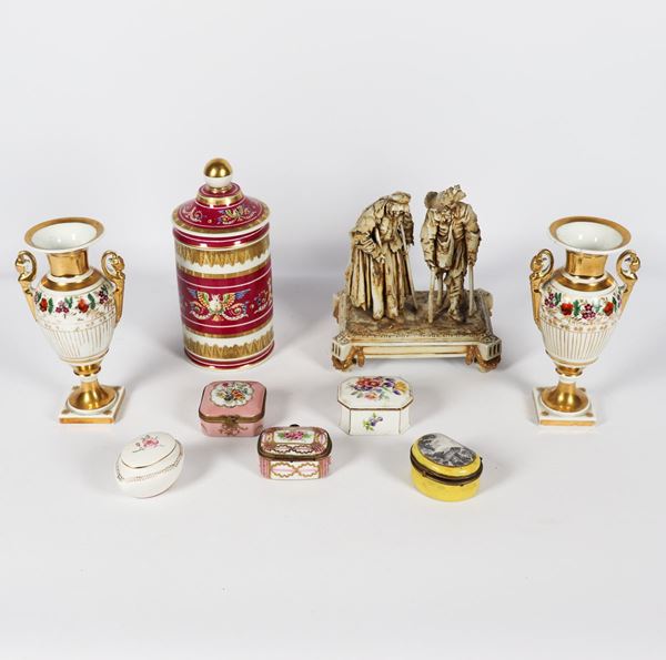 Porcelain lot (9 pcs)