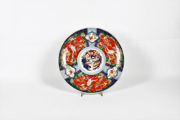 Japanese wall plate in Imari porcelain
