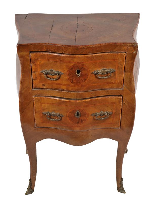 Neapolitan bedside table of the Louis XV line in walnut with bois de rose inlays