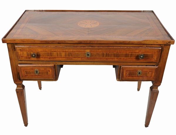 Louis XVI Neapolitan desk in walnut, boxwood and purple ebony