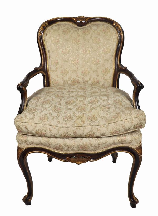 Poltrona veneziana Luigi XV in legno laccato e dorato