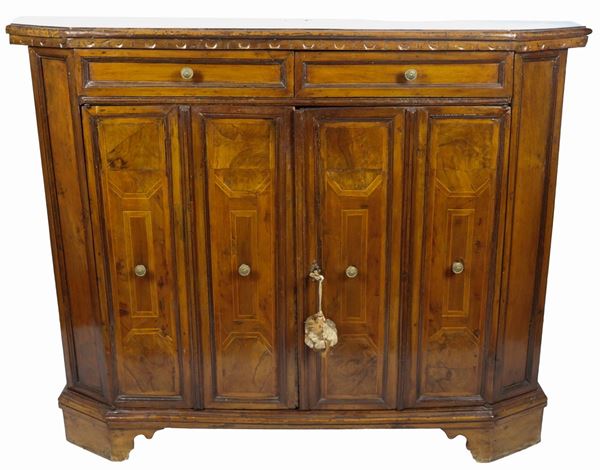 Antica credenza veneta di linea Luigi XIV in noce