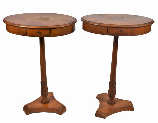 Pair of oval Venetian walnut coffee tables