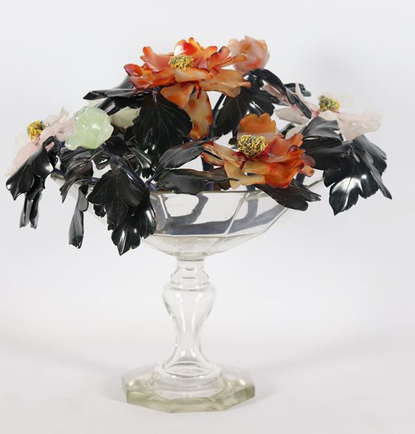 Composizione floreale cinese in pietre dure, quarzo e giada