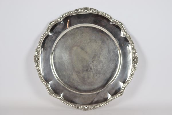 Vassoio tondo centinato in argento gr 1350