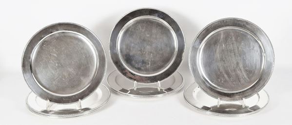 Sedici sottopiatti tondi in argento Sterling 925 gr 8500