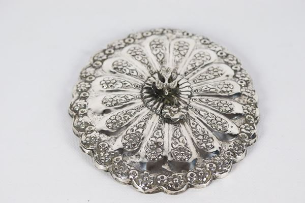 Specchio orientale da tavolo in argento