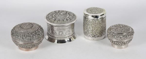 Lot of four boxes in low oriental silver 560 gr