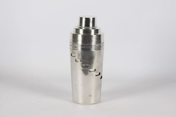 Shaker in silver metal