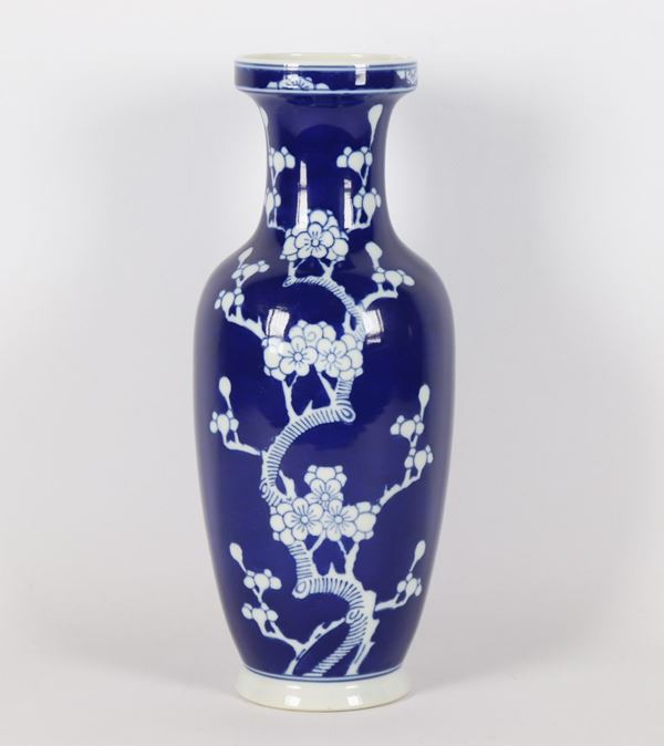 Chinese vase in blue porcelain
