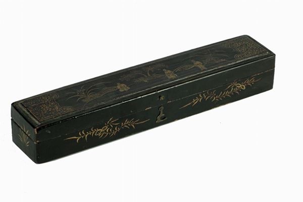 Chinese fan box in black lacquered wood
