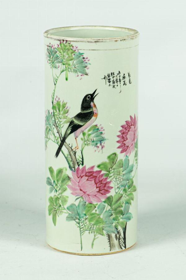 Chinese vase in porcelain