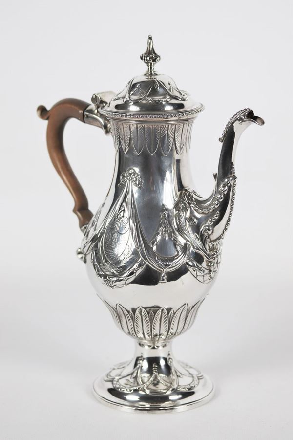 Caffettiera in argento Giorgio III Argentiere C. Wright. Gr 988