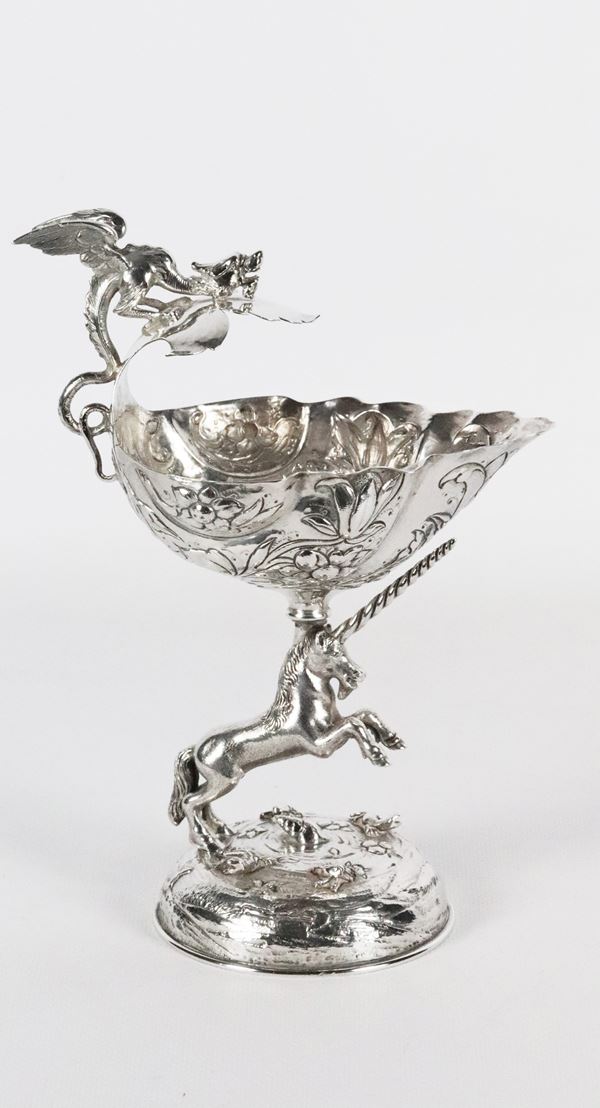 Alzata in argento con scultura di &quot;Unicorno&quot; gr 340