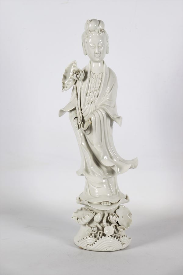Ancient Chinese &quot;Guanyin&quot; in white glazed porcelain