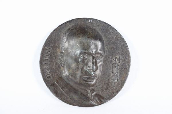 Medaglione &quot;Mussolini&quot; in bronzo patinato
