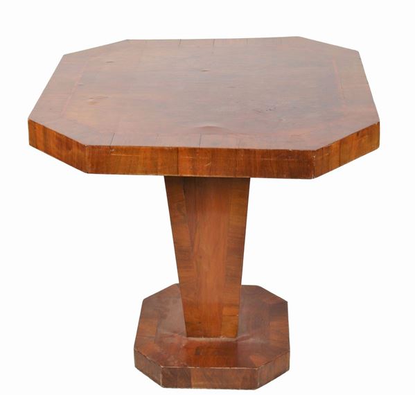 Decò octagonal shaped coffee table in walnut