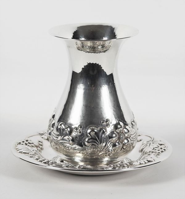 Silver vase with plate 980 gr