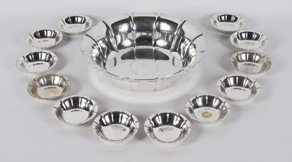 Lot of one large bowl and twelve bowls in 925 Sterling silver 1060 gr