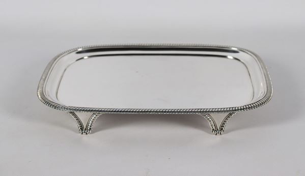 Small English George III tray in silver 820 gr